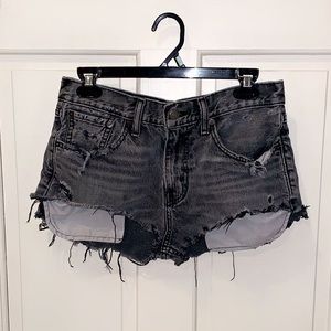 Levi’s Jean Booty Shorts